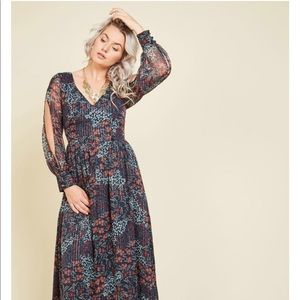 Loop, Twirl, and Arch Maxi Dress in Navy